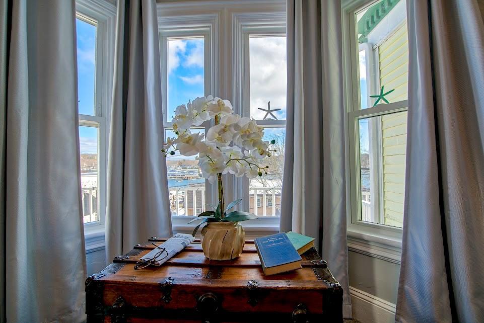 Captain Sawyer'S Bed And Breakfast Бутбей Харбър Екстериор снимка