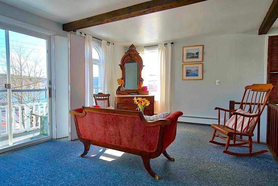 Captain Sawyer'S Bed And Breakfast Бутбей Харбър Екстериор снимка