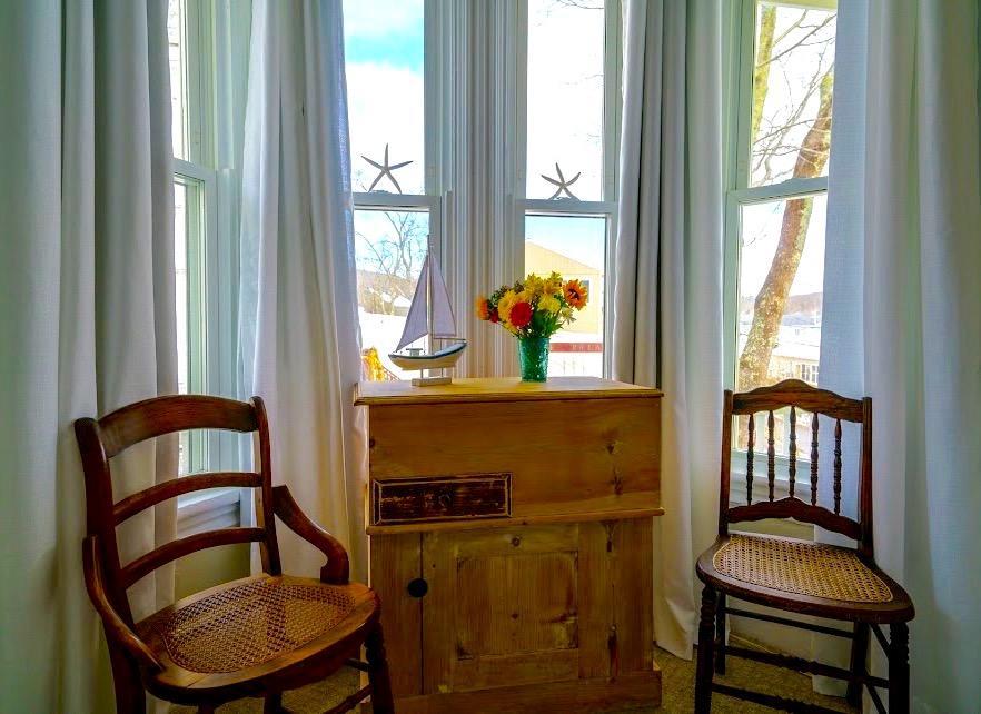 Captain Sawyer'S Bed And Breakfast Бутбей Харбър Екстериор снимка